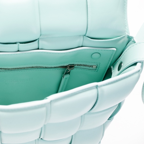 BOTTEGA VENETA blue leather PADDED CASSETTE Crossbody Shoulder Bag. Never Worn - Picture 10 of 10